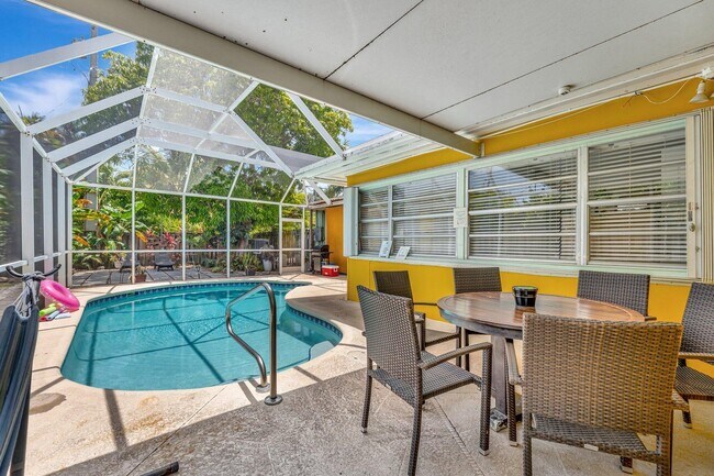 Photo - 1246 Johnson St