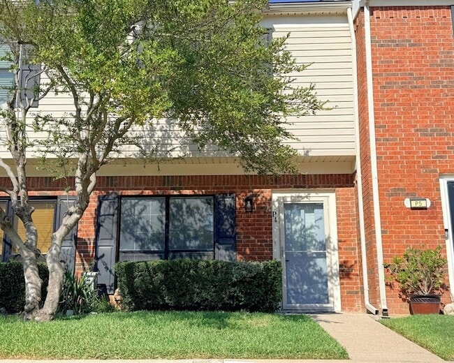 Photo - 234 Samuel Blvd