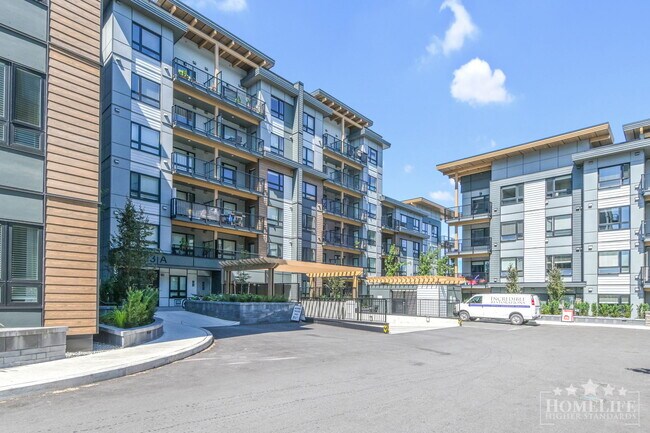 2 Bed, 1 Bath Condo for Rent in Willoughby!