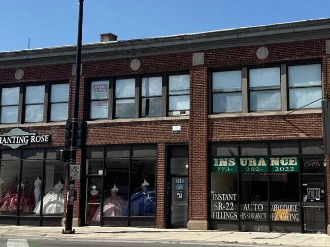Building Photo - 3310 N Milwaukee Ave Unit 203 Rental