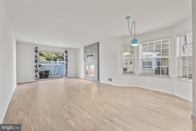 Photo - 12 Rev William L Powell Dr