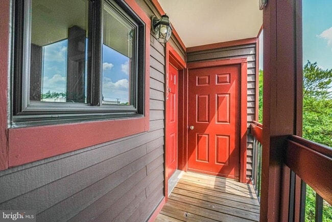 Building Photo - 2815 Lee Oaks Ct Unit 302