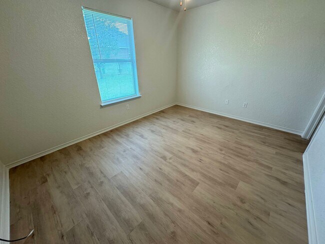 Photo - 2705 Alma Dr Unit # B