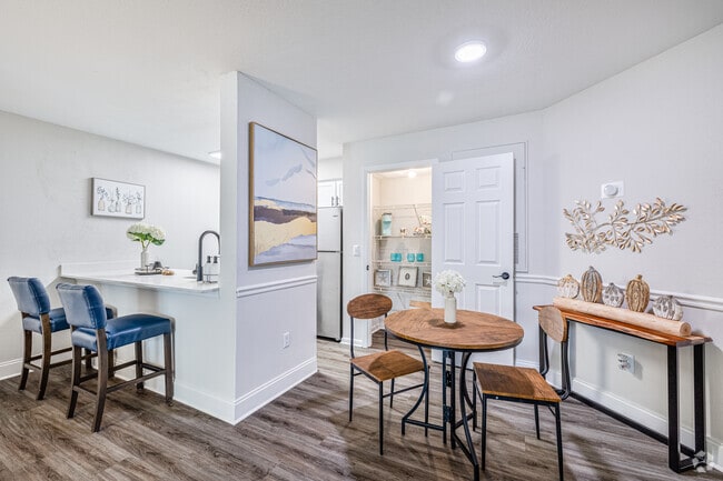 1HAB, 1BA - 743 ft²