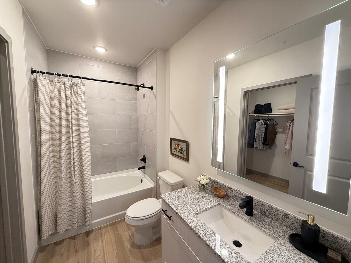 Photo - 11604 Stonehollow Dr Unit B6.252