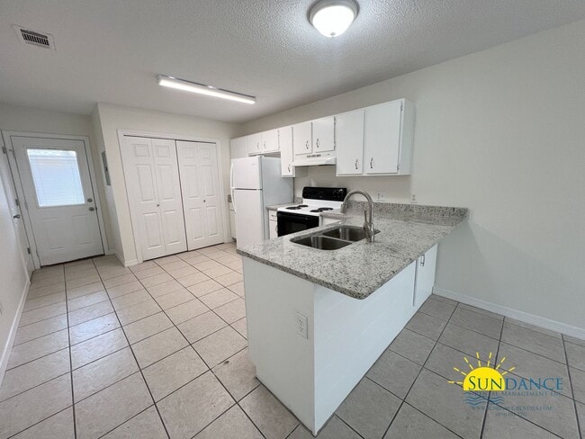 Photo - 237 Lindberg St