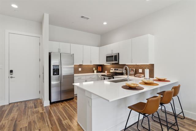 Photo - 2990 Reagan St