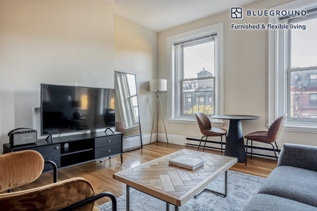 Building Photo - 230 Newbury St Unit FL3-ID813 Rental