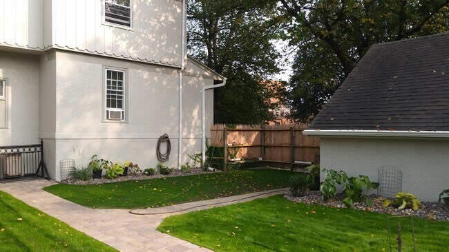 Photo - 2514 Girard Ave S