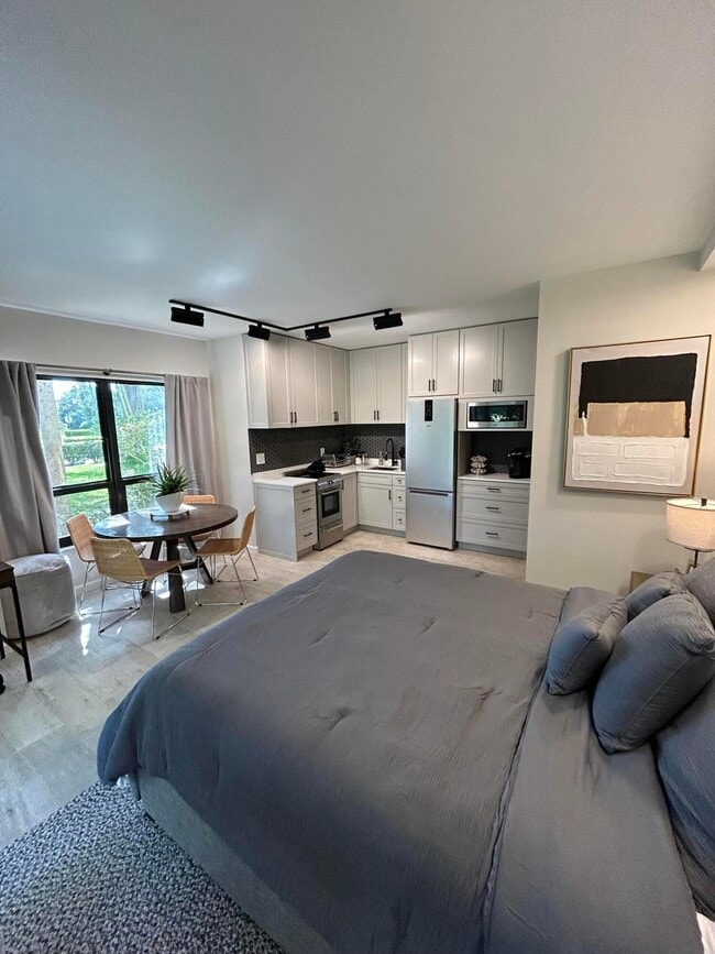 Building Photo - 13334 Polo Club Rd Unit 203 Rental
