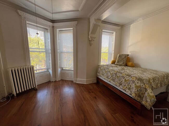 Building Photo - Sunny Studio in Bedford Stuyvesant Brick T... Unit 5 Rental