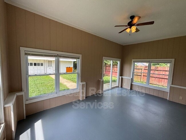 Photo - 708 Webster Ave