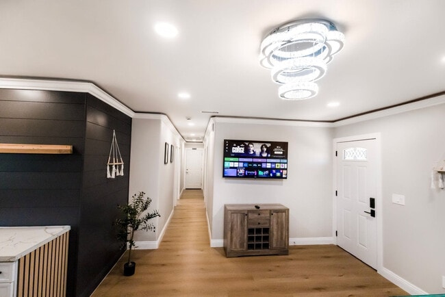 Photo - 6168 Cumberland St Unit ID1471805P