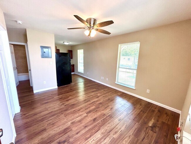 Photo - *COMING SOON* 2 Bedroom / 1 Bath Duplex Near Lackland AFB!
