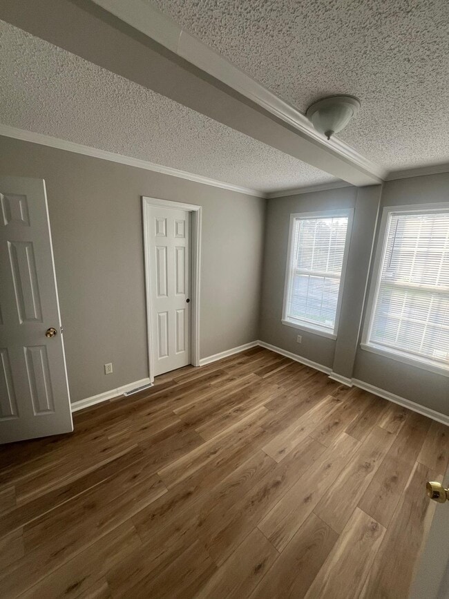 Photo - 2850 Sanderford Rd