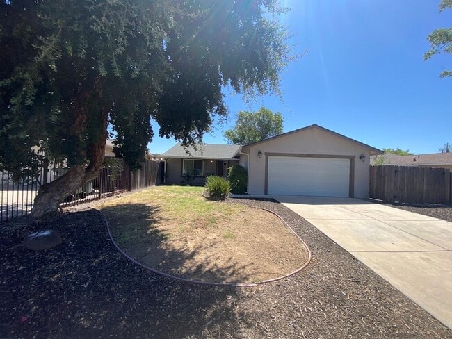 Building Photo - Charming 3 Bedroom 2 Bath Home in Rosemont Open House Thursday July 23rd 3:00-3:30 PM