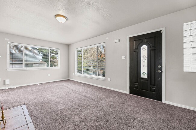 Photo - 2576 E Wren Rd