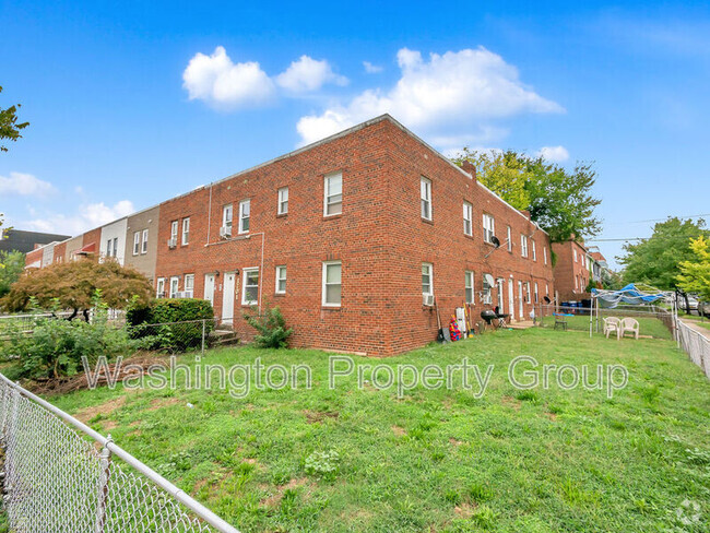 Building Photo - 1701 Montello Ave NE Rental