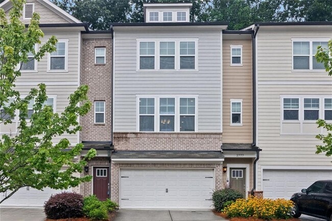 Building Photo - 2779 White Oak Ln