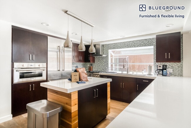 Photo - 24 Catamaran St Unidad FL0-ID1149