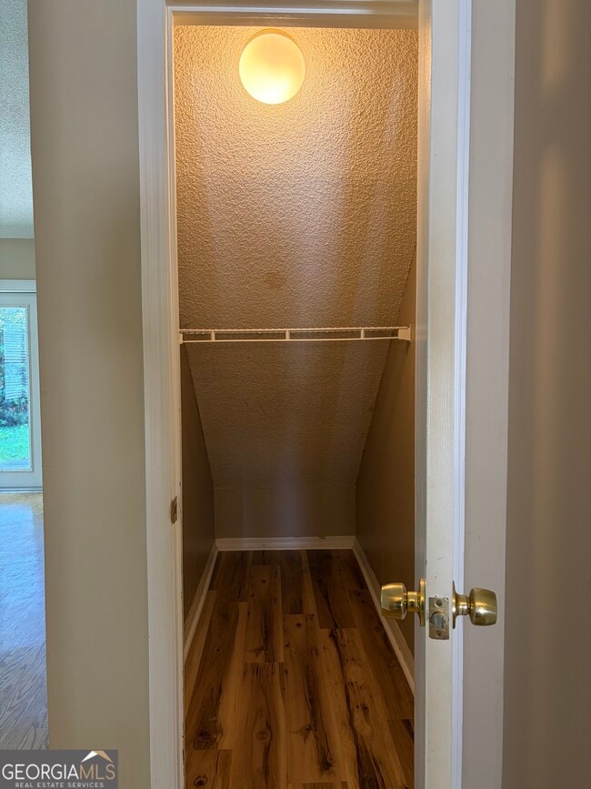 Photo - 110 Millers Trace Dr