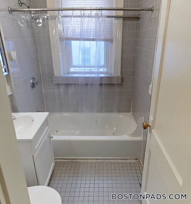 Photo - 137 Park Dr Unit 3