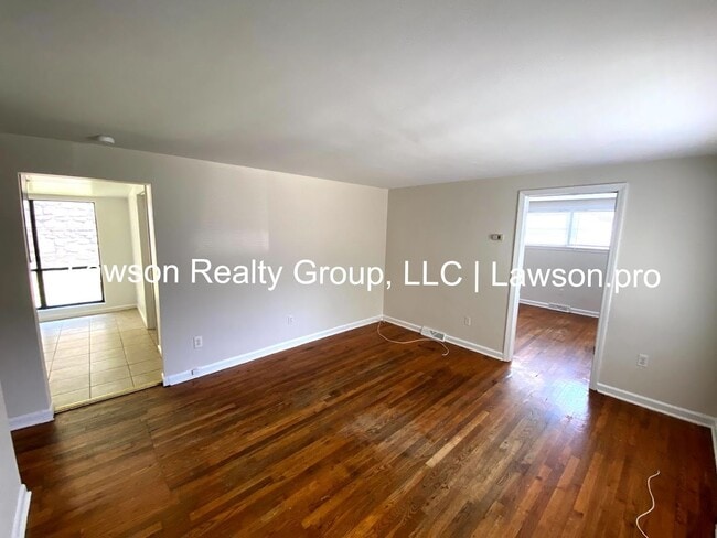 Photo - Cozy Three Bedroom Home in Salem with Larg...