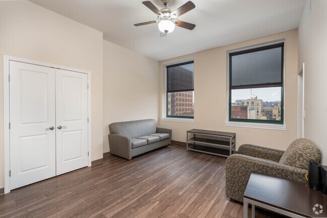 2BR,2BA - 825SF - Living Room