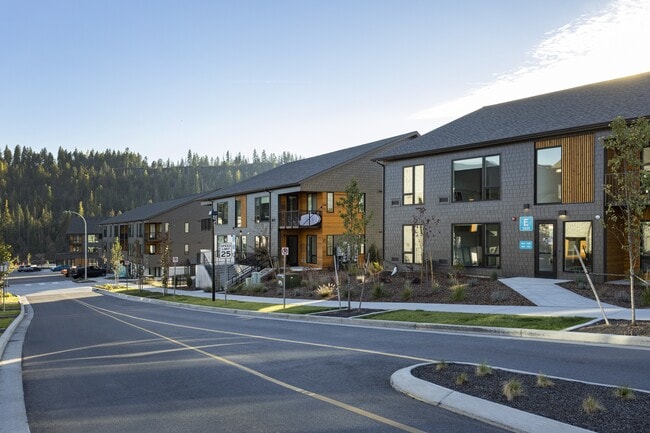 Bo Apartments