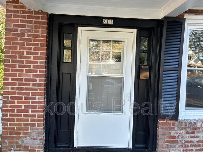 Photo - 311 Bracken St