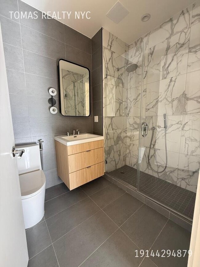 Photo - 3103 Sedgwick Ave Unidad 5B