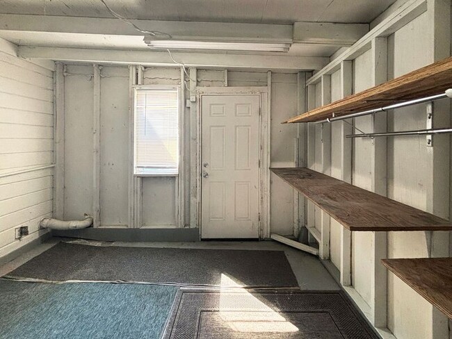 Photo - 1945 Lawrence St