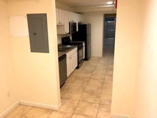 355 Pearl St Unit 4