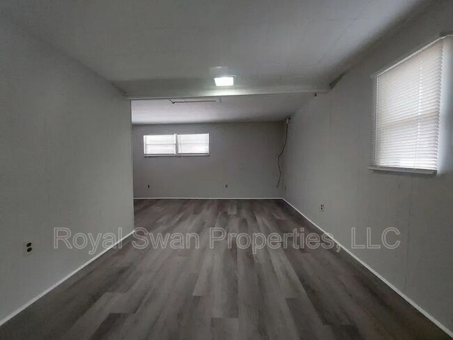 Photo - 115 1/2 Lenox St.