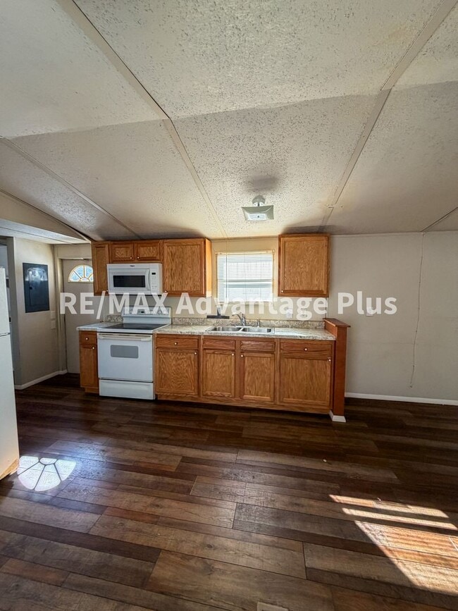 Photo - 29 Oak Ln