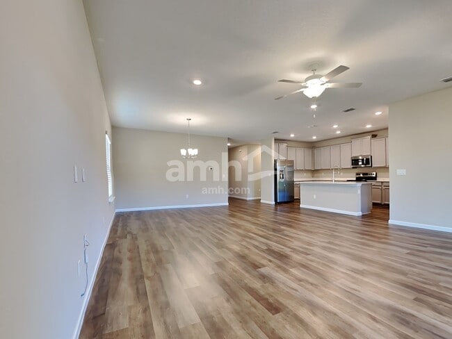 Photo - 82 Hemlock Point