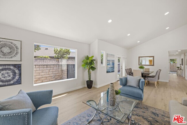 Photo - 13 Pepper Ct