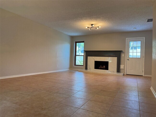 Building Photo - 3815 Flintrock Ln Rental
