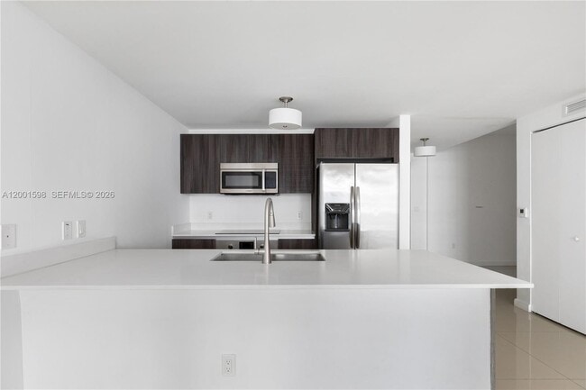 Photo - 488 NE 18th St Unidad 1807