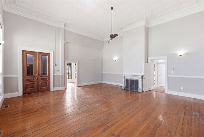 Photo - 1110 Washington St