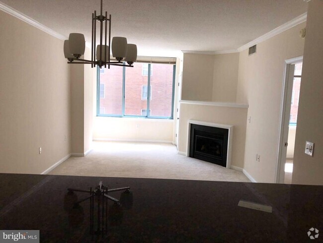 Building Photo - 851 N Glebe Rd Rental