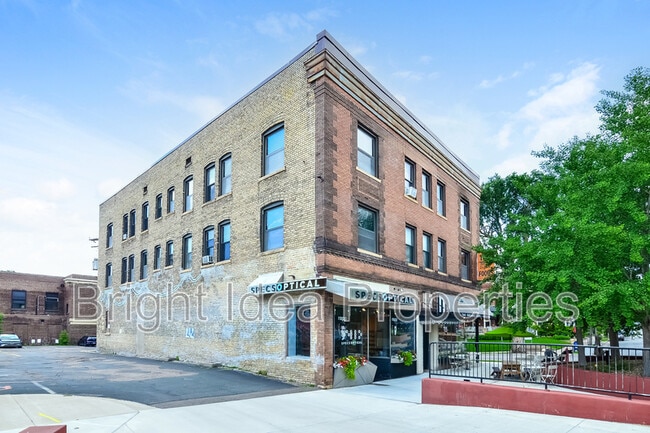 Photo - 2202 Hennepin Ave S