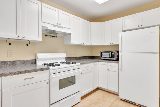 Photo - 527 M.L.K. Drive