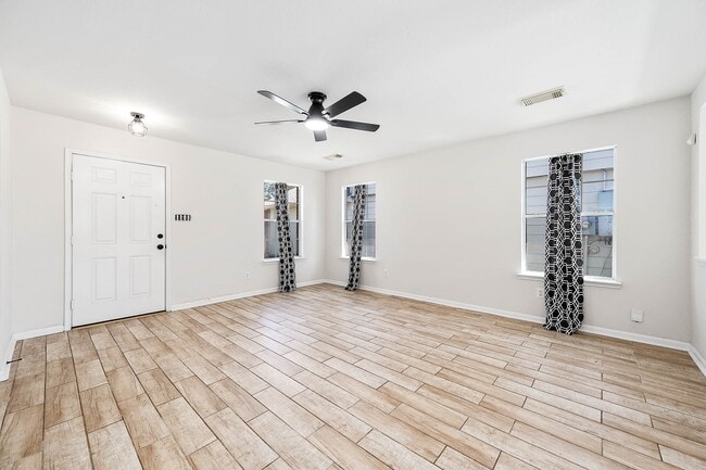 Building Photo - 1235 Chalk Rock Dr