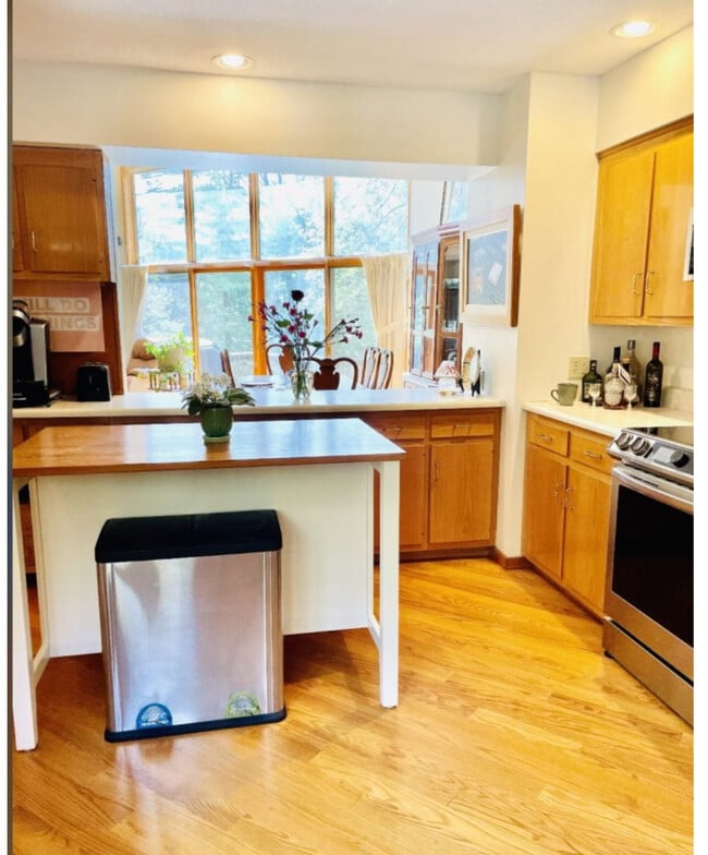 Building Photo - 9 Berrill Farms Ln Unit Berrill Farms