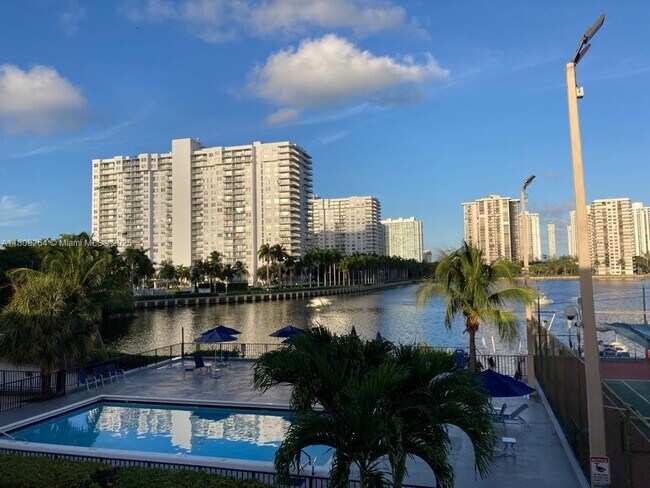 Photo - 2851 NE 183rd St Unit 615E