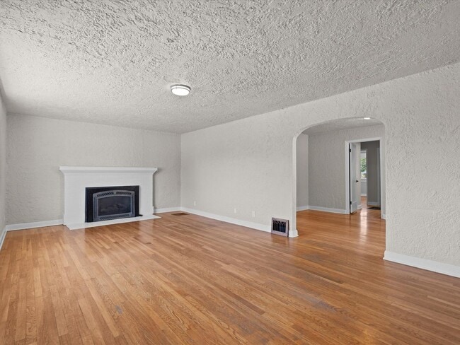 Photo - 2 bed, 1 bath with built in office near UNR