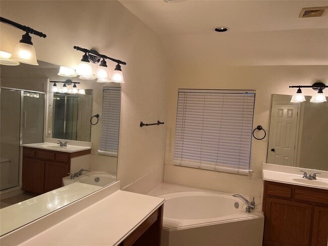 Photo - 17707 Cypress Laurel St