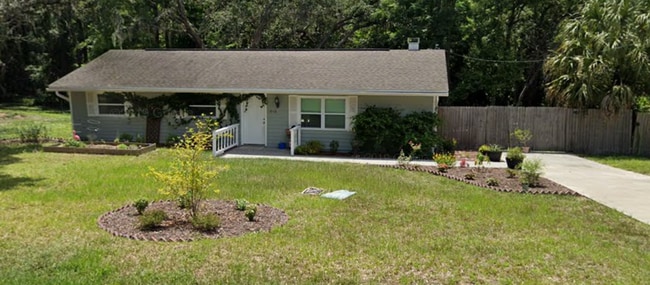Photo - 1044 2ND PL