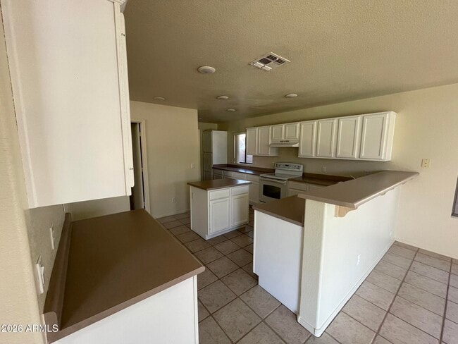 Photo - 4725 E Goldfinch Gate Ln